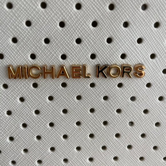 Michael Kors Zippered Make Up/Cosmetic Case w Perforated Dot Design White Sz OS - Picture 5 of 10